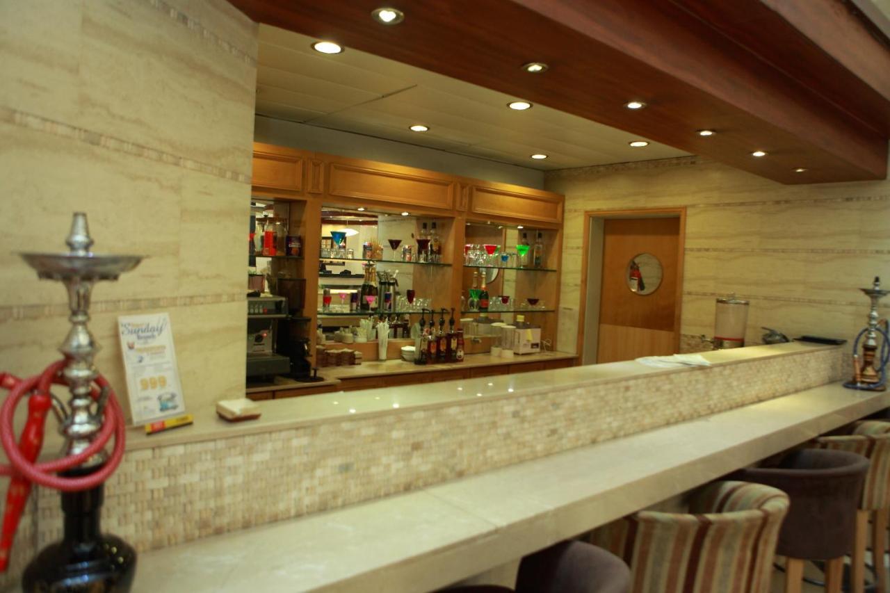 Regent Plaza Hotel & Convention Center Karacsi Kültér fotó