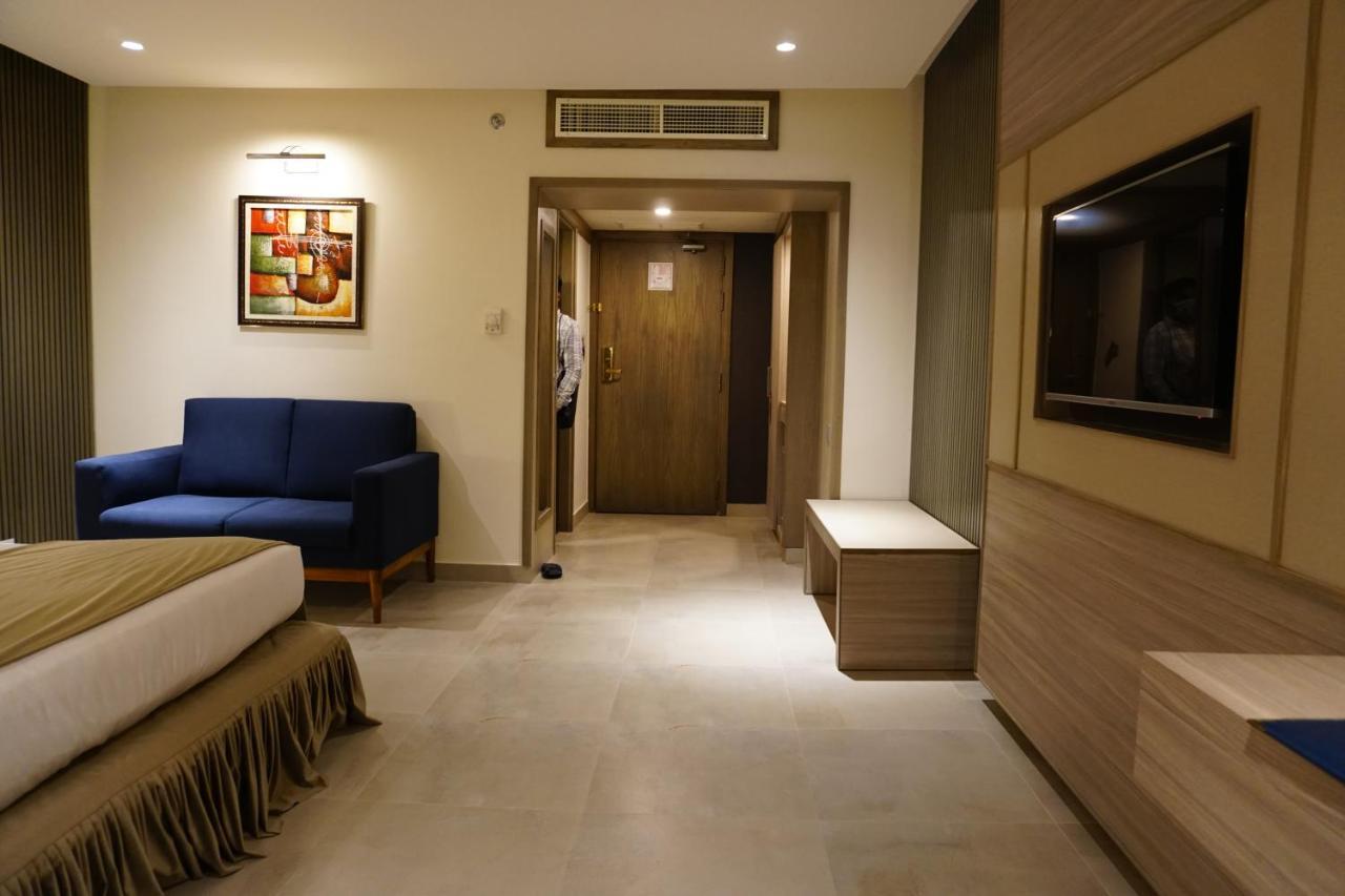 Regent Plaza Hotel & Convention Center Karacsi Kültér fotó