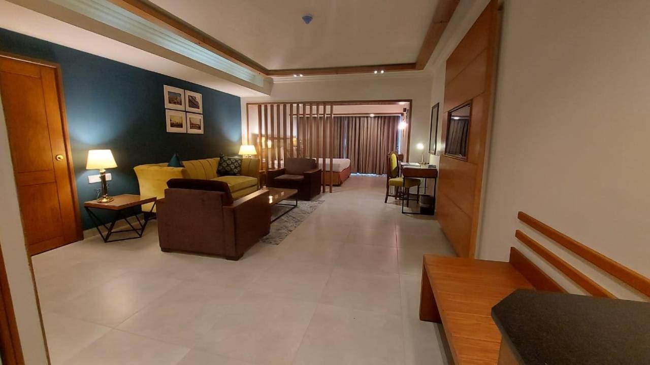 Regent Plaza Hotel & Convention Center Karacsi Kültér fotó