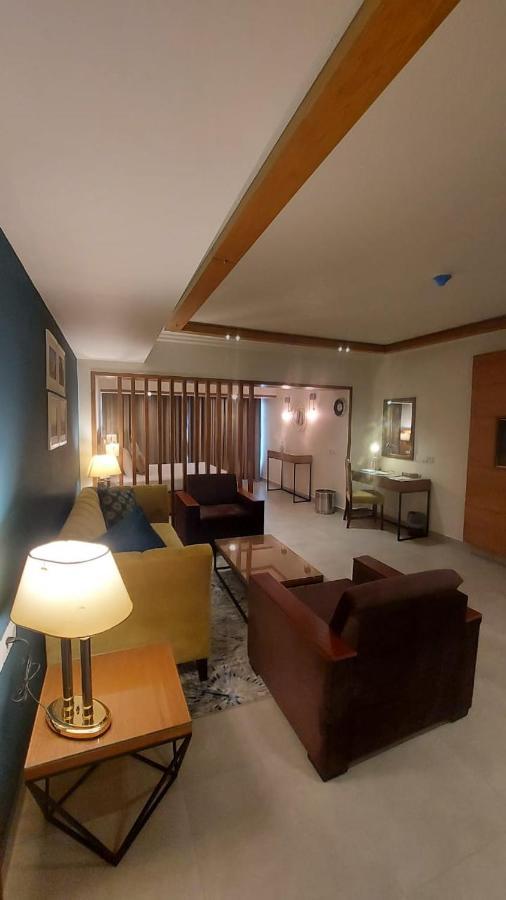 Regent Plaza Hotel & Convention Center Karacsi Kültér fotó