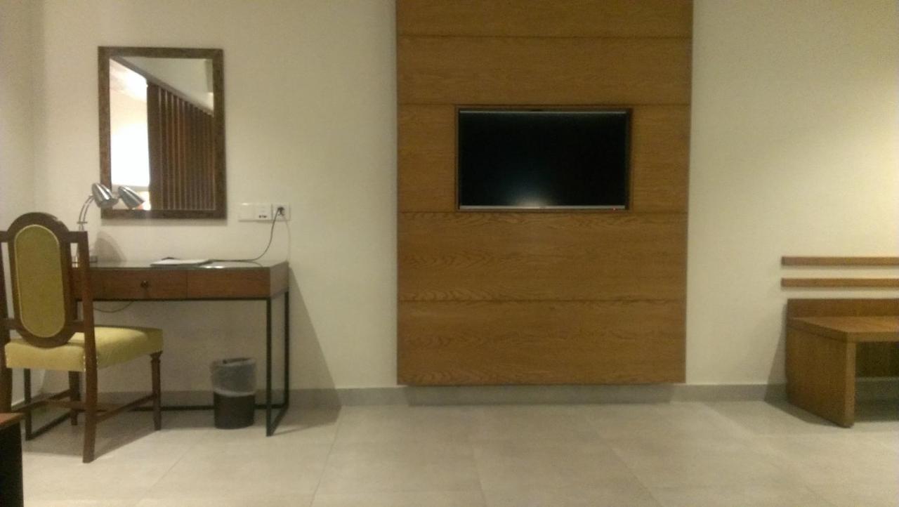 Regent Plaza Hotel & Convention Center Karacsi Kültér fotó